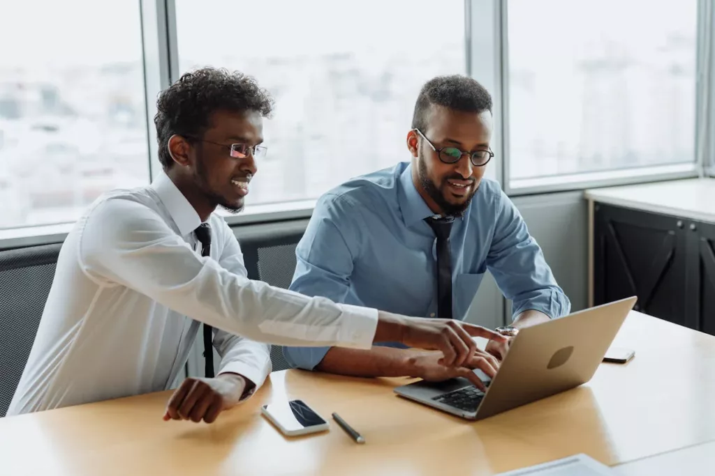 Como a gamificação pode reduzir custos operacionais e melhorar a eficiência